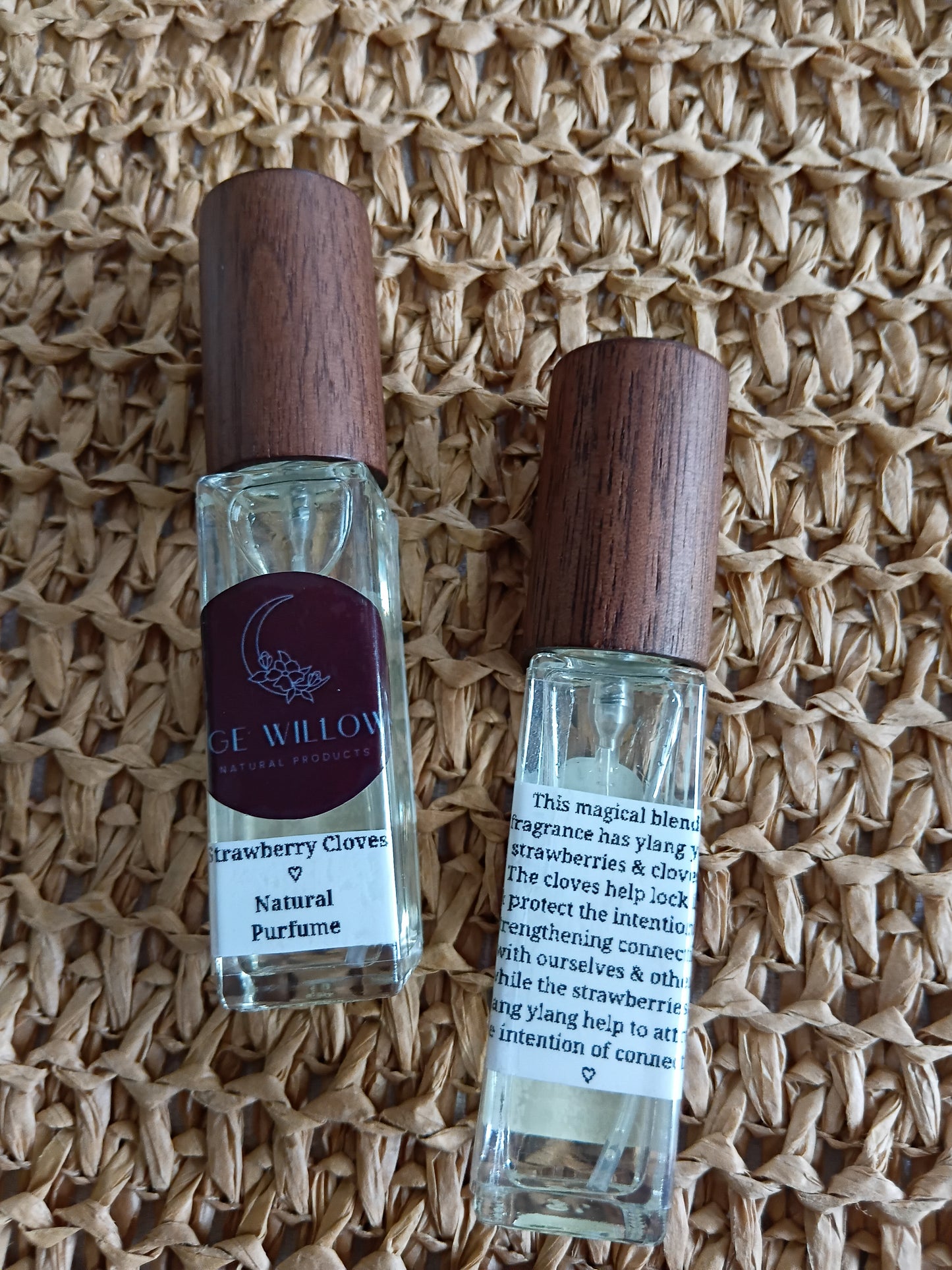 Strawberry Cloves 🍓🖤 (10ml) Natural Purfume