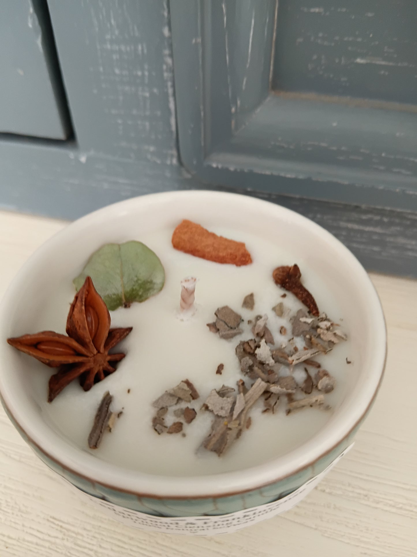 Cedarwood & Frankincense (spiritual clensing candle)