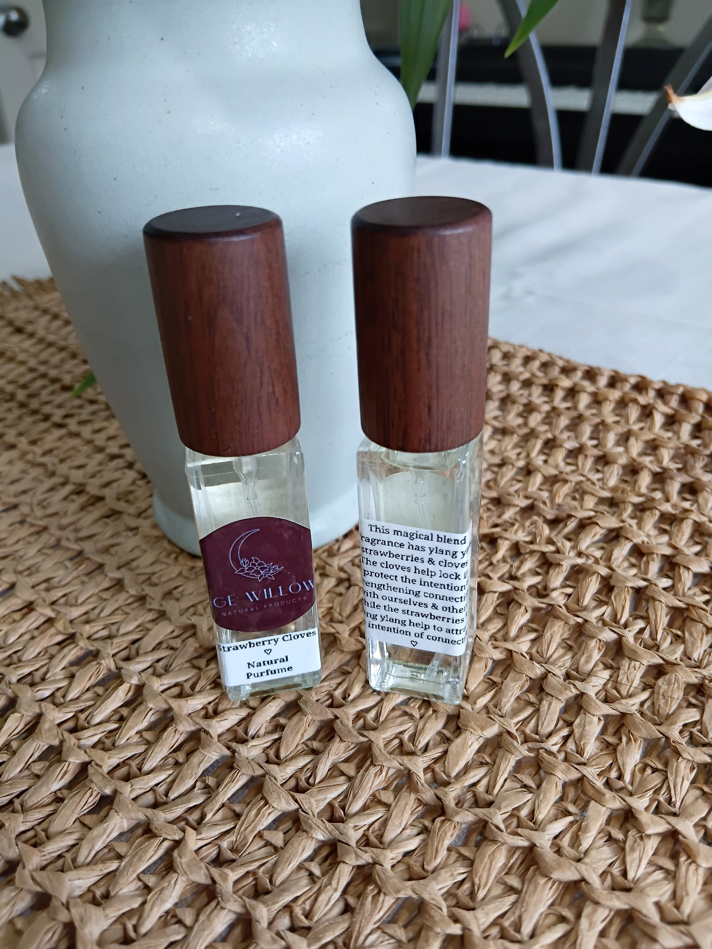 Strawberry Cloves 🍓🖤 (10ml) Natural Purfume