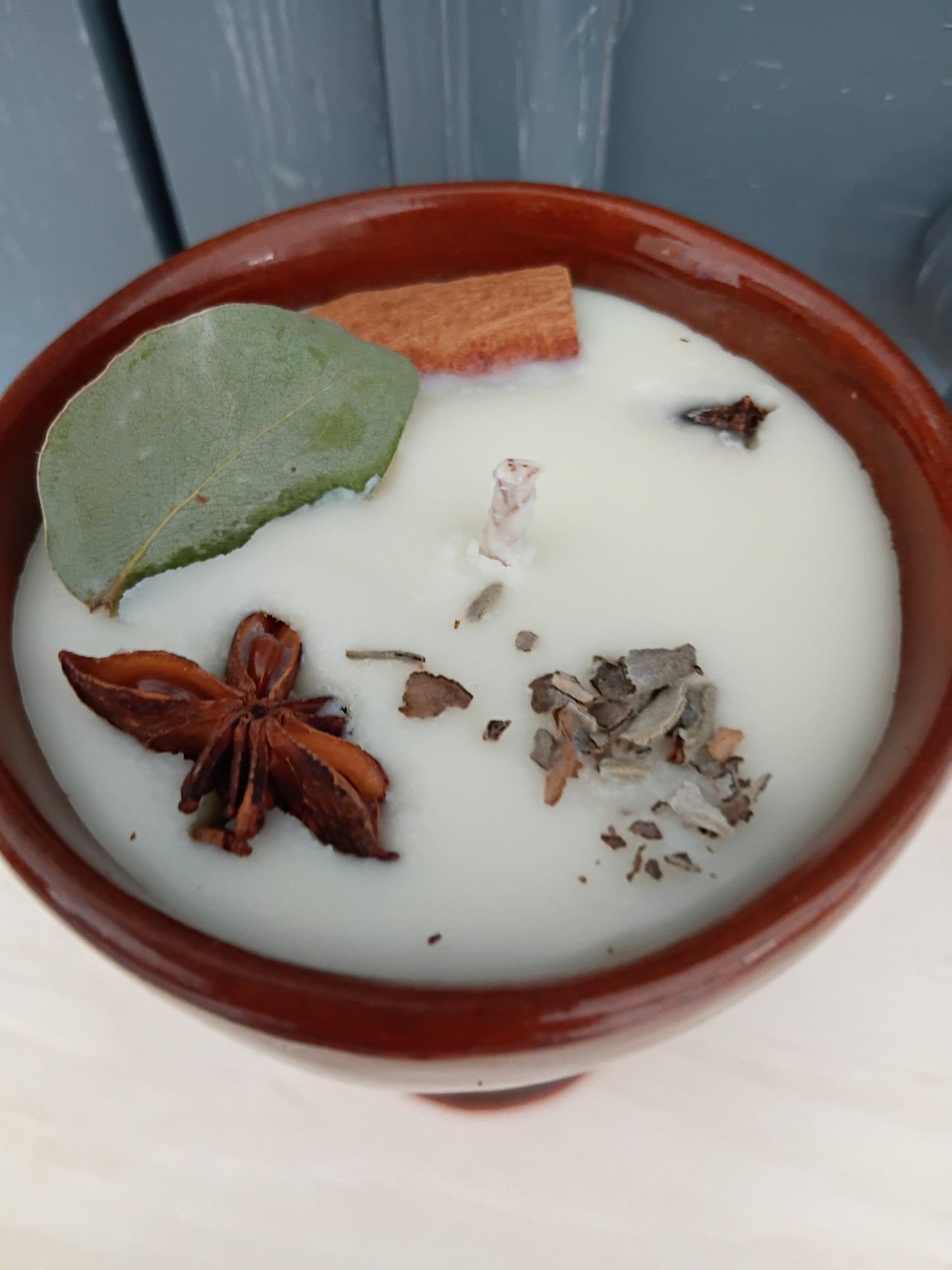 Cedarwood & Frankincense (spiritual clensing candle)