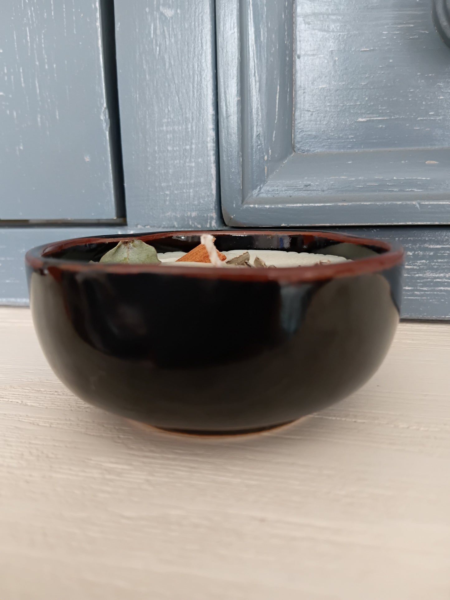 Cedarwood & Frankincense (spiritual clensing candle)