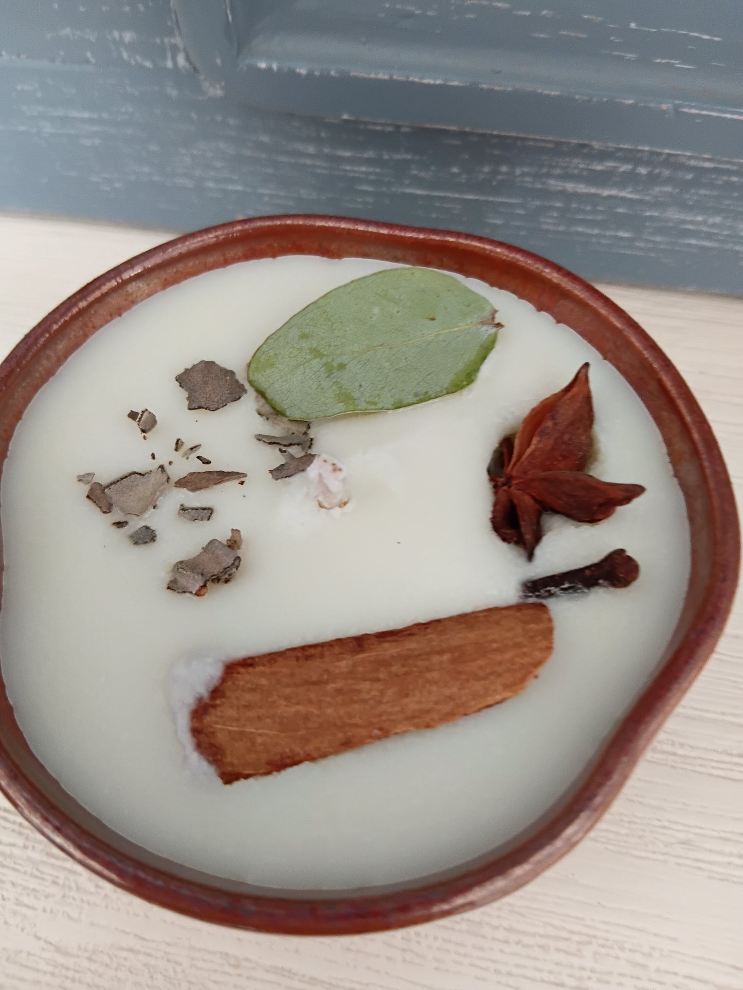 Cedarwood & Frankincense (spiritual clensing candle)