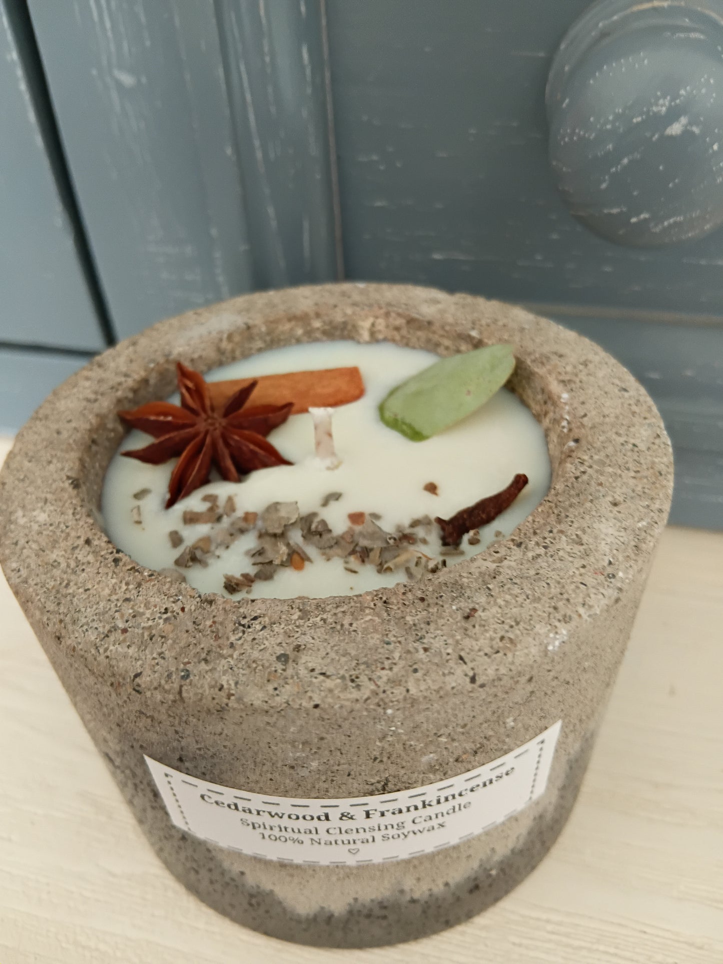 Cedarwood & Frankincense (spiritual clensing candle)