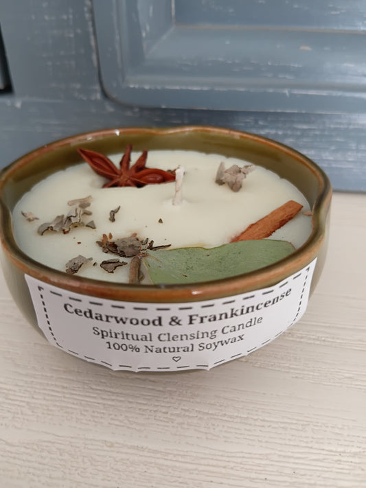 Cedarwood & Frankincense (spiritual clensing candle)