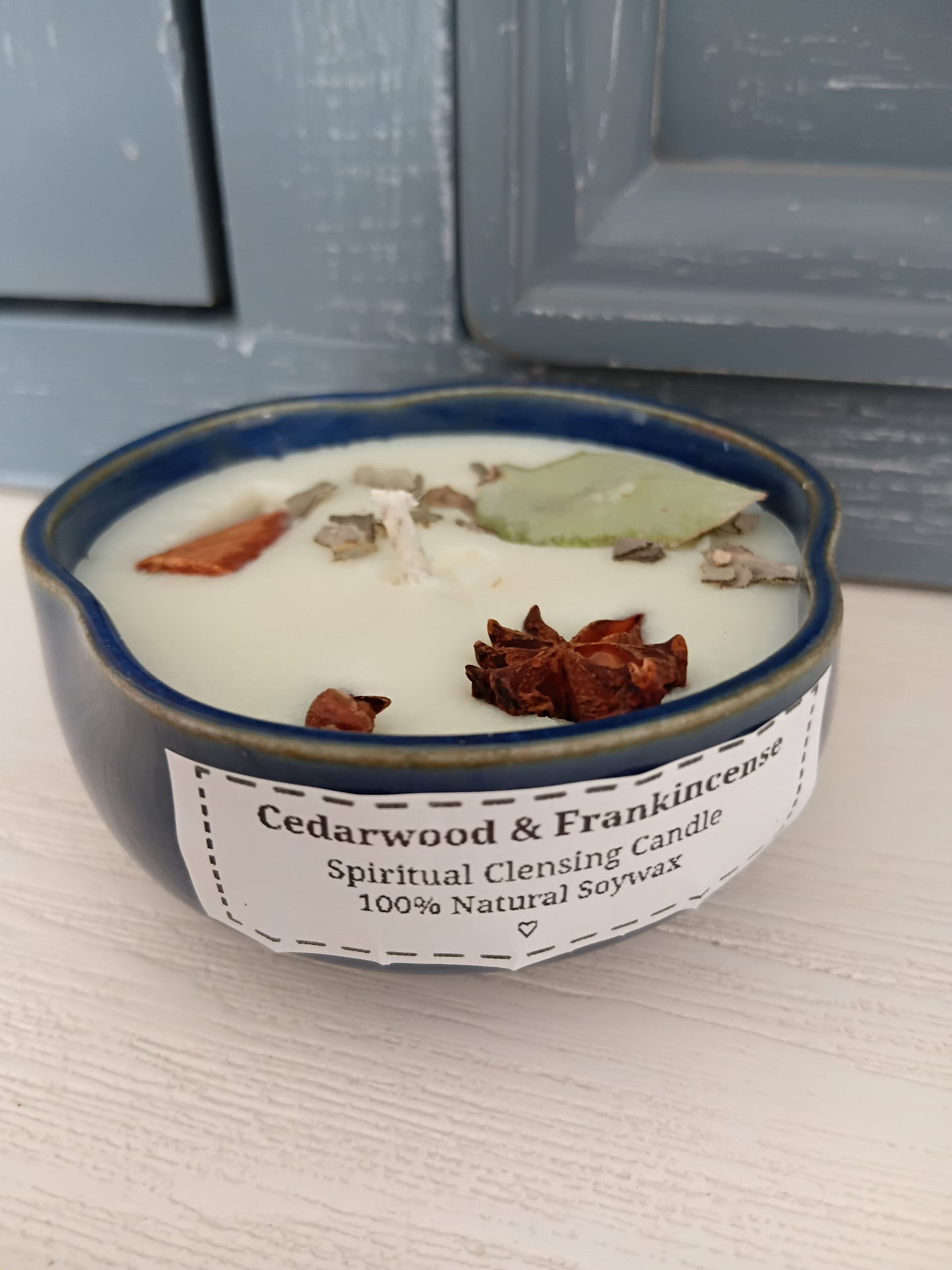 Cedarwood & Frankincense (spiritual clensing candle)