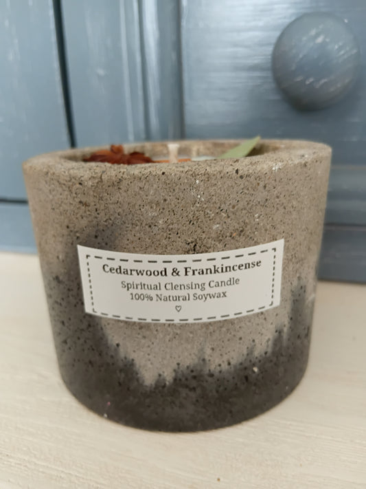 Cedarwood & Frankincense (spiritual clensing candle)